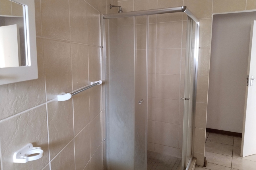 6 Bedroom Property for Sale in Hartbeespoort Rural North West